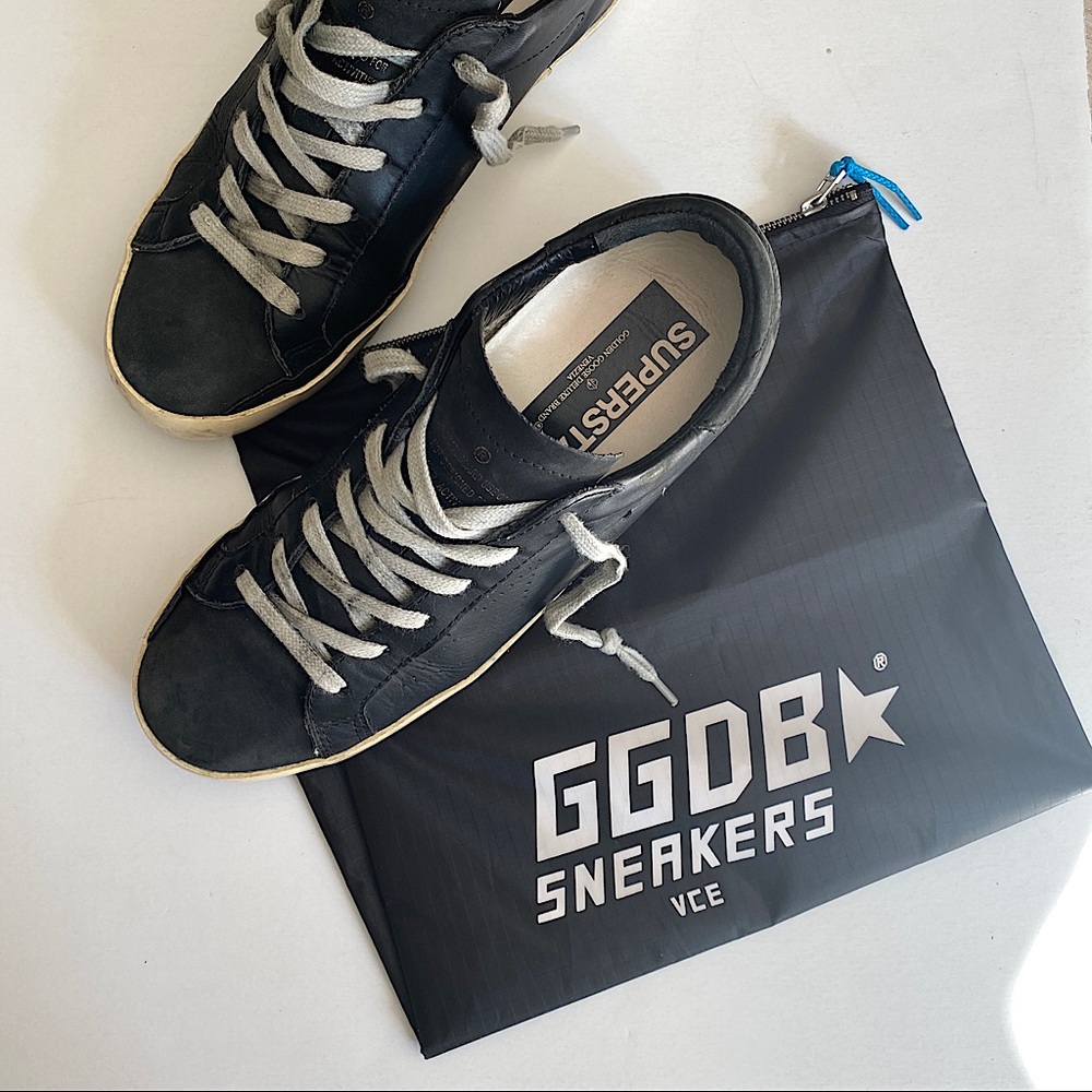 🌟GOLDEN GOOSE Black Superstars🌟 Size 39